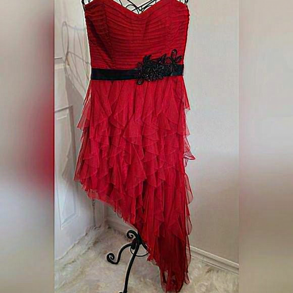 Asymetrical strapless tulle dress‎